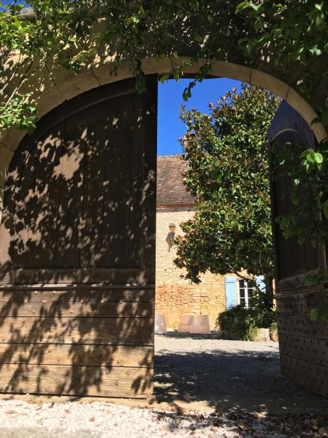 Gite Dordogne Perigord Hautefort Buitenkant foto