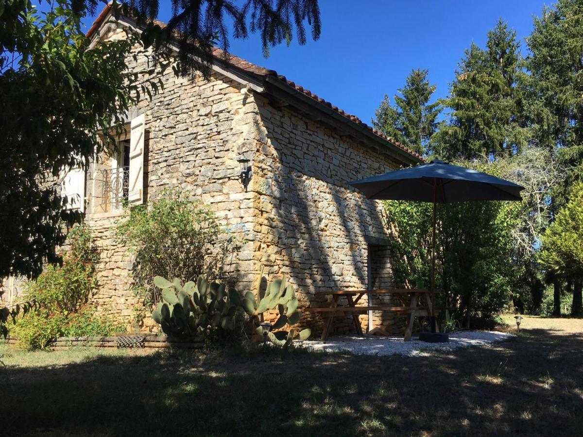 Gite Dordogne Perigord Hautefort Buitenkant foto