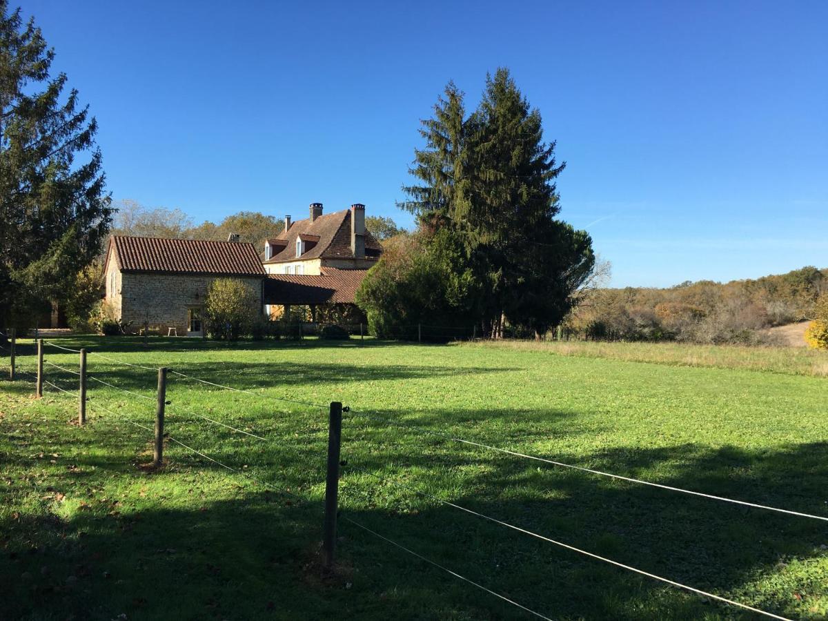 Gite Dordogne Perigord Hautefort Buitenkant foto